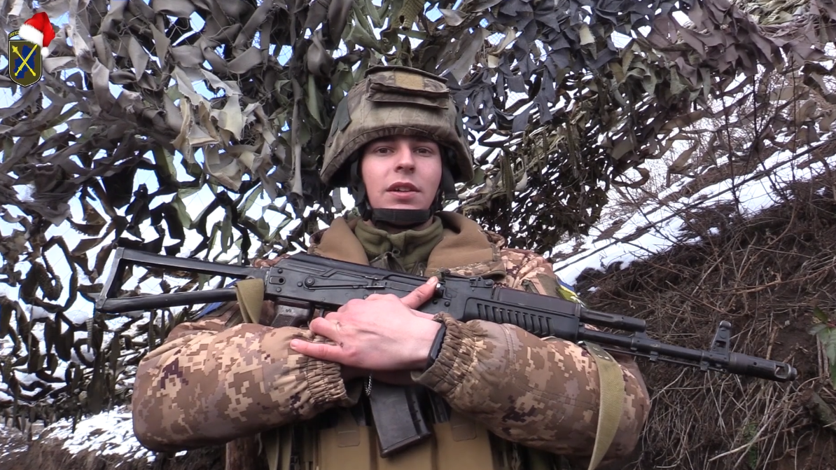 "Святкуйте, ми прикриємо!": воїни ООС зворушливо привітали українців зі святами. ВІДЕО