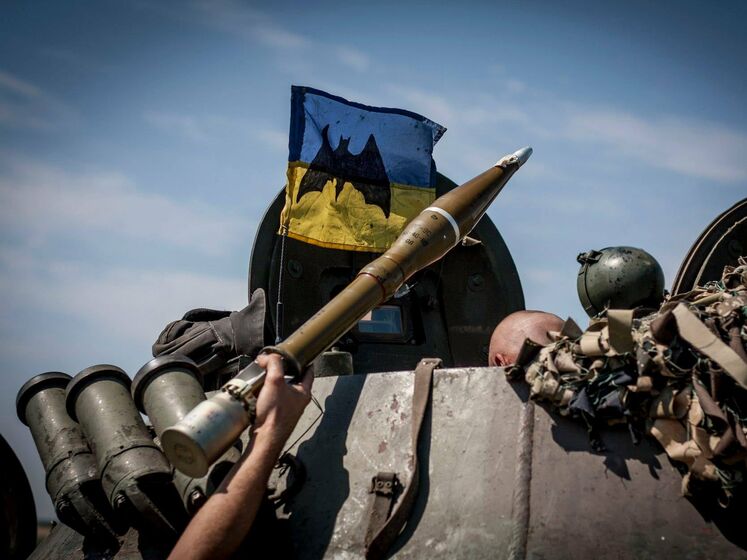 Украинская армия не сможет без помощи Запада остановить Россию – Bloomberg