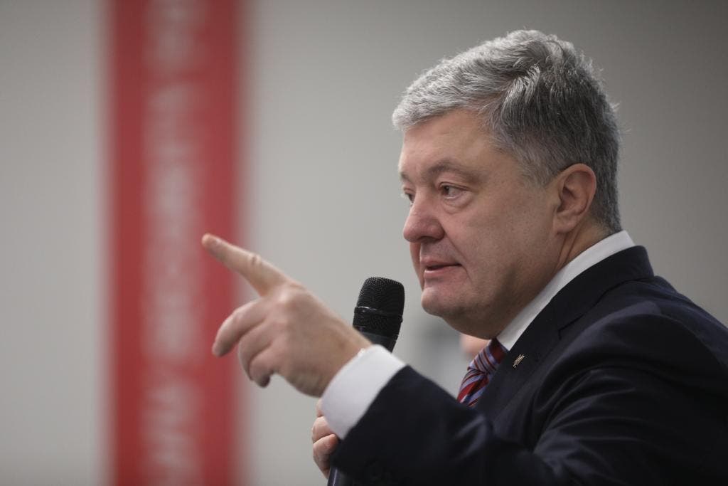 Суд арестовал имущество Порошенко