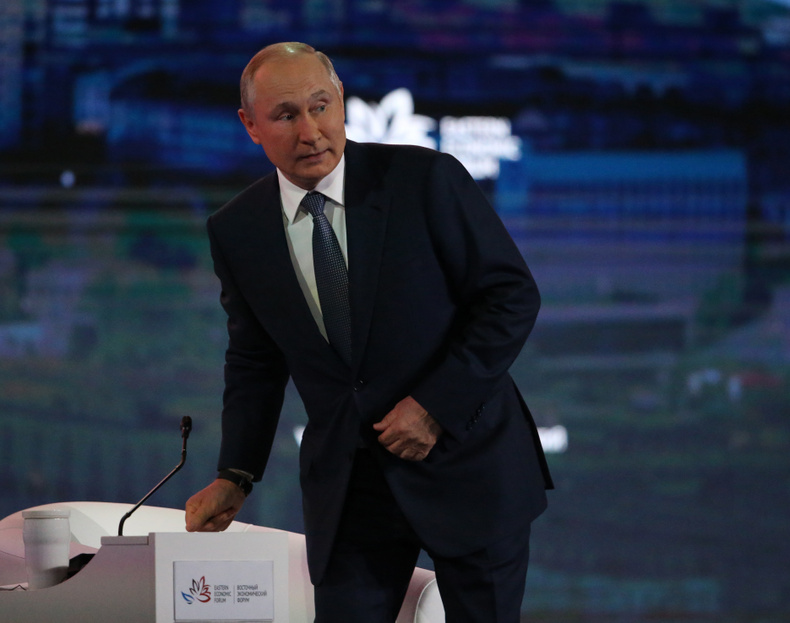 Логика старого насильника. Кто Путину в детстве нанес такую травму?