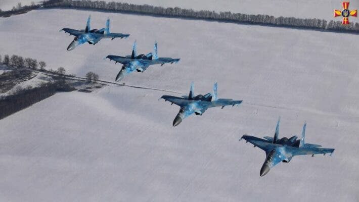 ВВС Украины показали видео отработки ударов по танковым колоннам