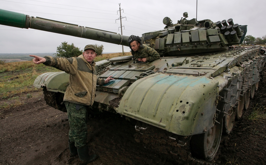 Российские войска начали заходить на территорию ДНР и ЛНР (видео)