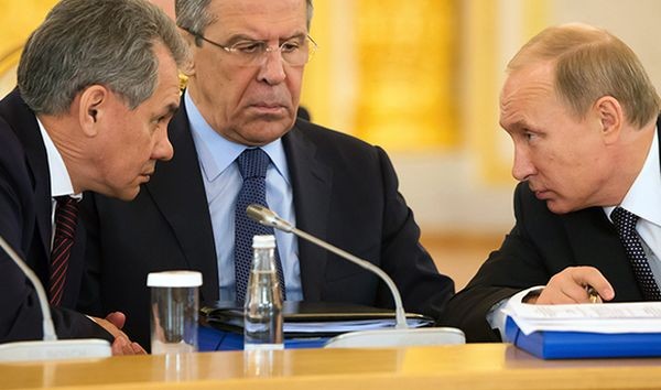 Лавров! Шойгу! Остановите Путина! Рано или поздно ваш невменяемый шеф нажмет ядерную кнопку. Неужели вы готовы убить всех, включая себя?