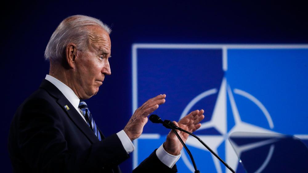 Байден заверил, что о ядерных угрозах Путина переживать не стоит