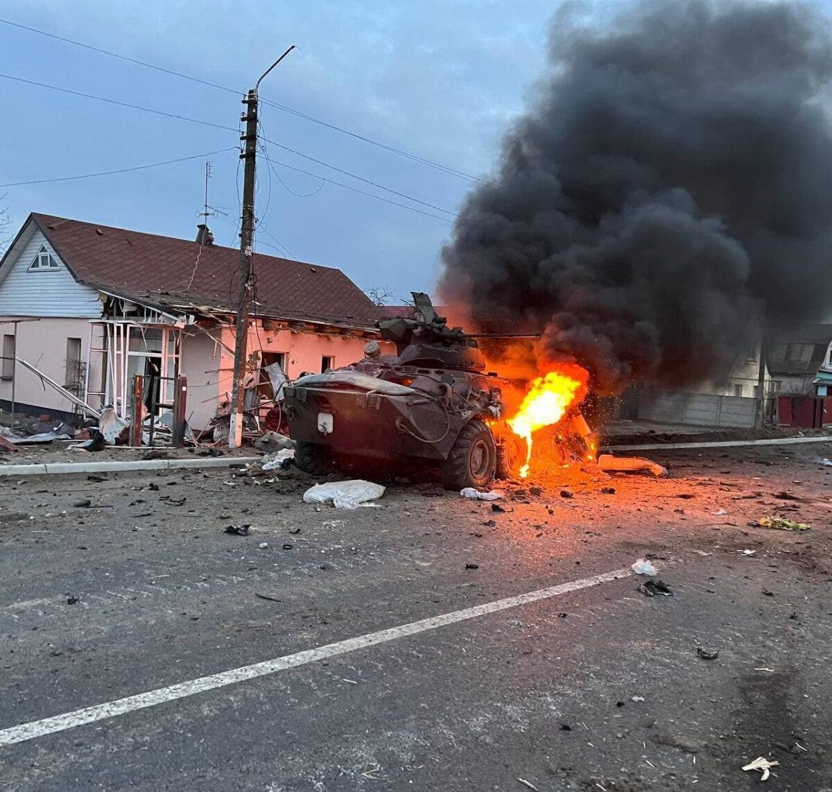 ВСУ пошли в контратаку под Киевом, уничтожено пять вражеских танков (Видео)
