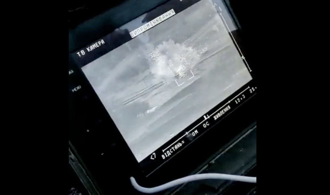 Украинская "Стугна" уничтожила бронетранспортер россиян (видео)