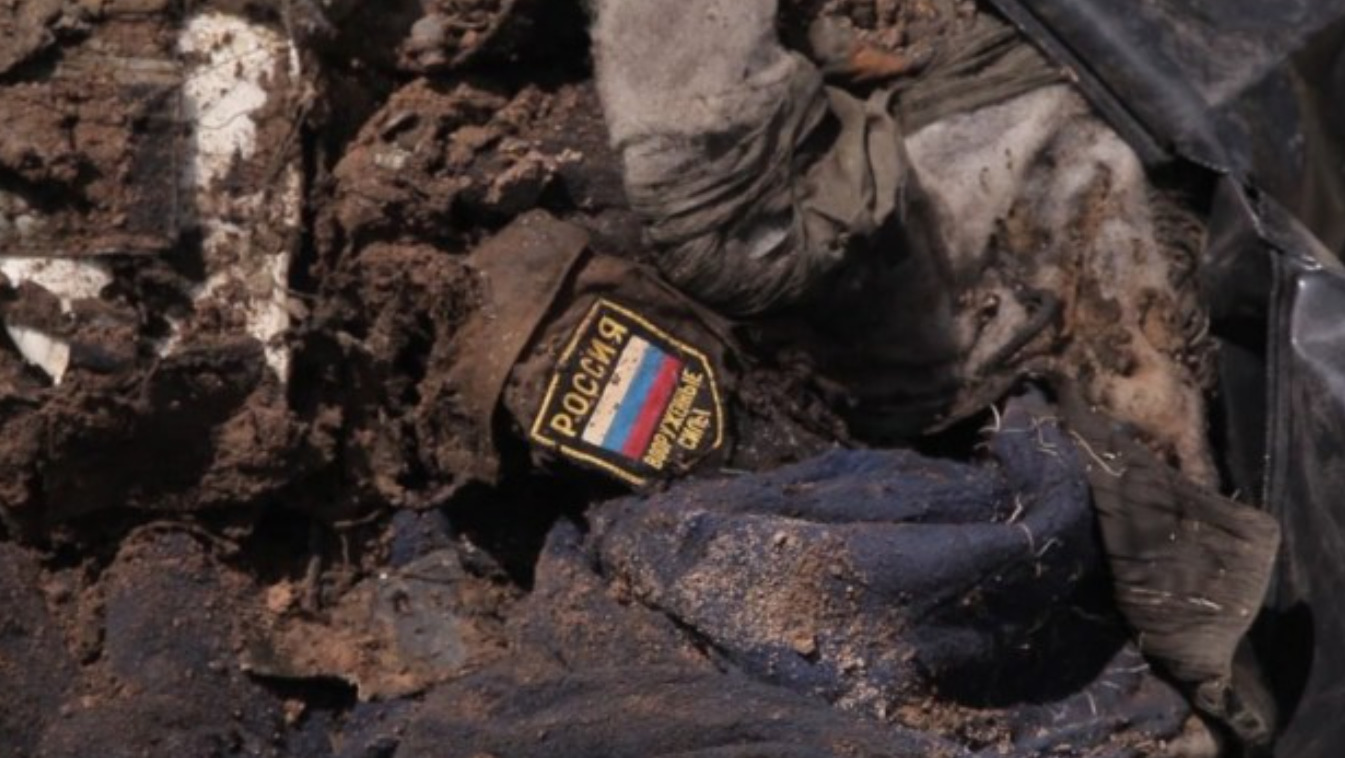 Потерь нет? В российском городе появились десятки могил десантников, уничтоженных в Украине, видео