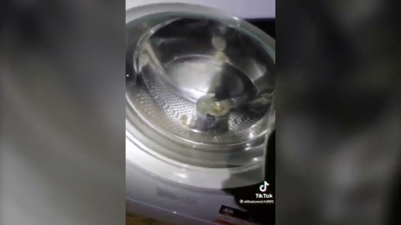 Российские оккупанты перед уходом минировали даже стиральные машины в домах украинцев. Видео