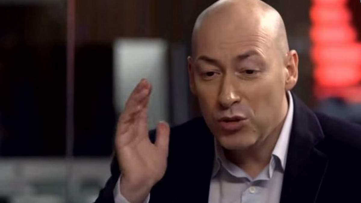 Он проходит тяжелый период осознания: Гордон признался, как относится к Дудю