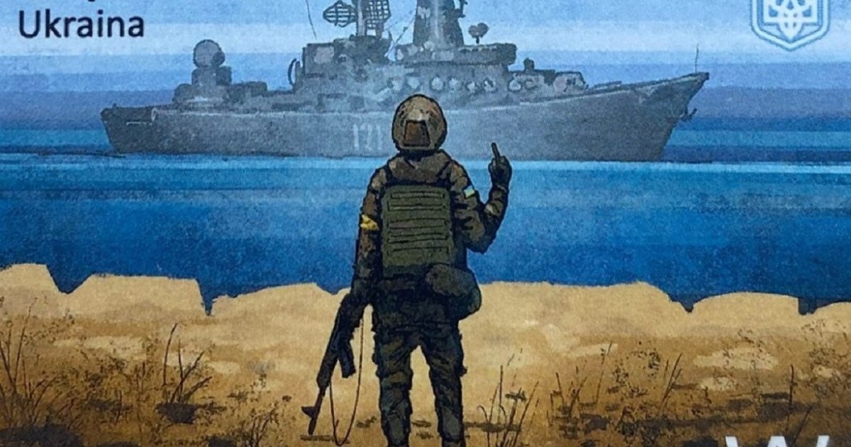 Bayraktar ВСУ уничтожили два десантных катера РФ возле Змеиного (Видео)