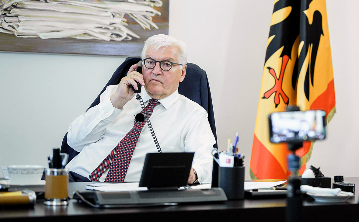 Зеленский провел разговор со Штайнмайером: договорились оставить прошлое позади