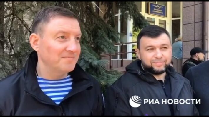 Путинский сенатор приехал в Херсон и заявил, что «Россия здесь навсегда», но про статус региона говорить не стал (Видео)