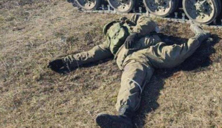 Капитуляции Москвы в Украине не будет? Мы с удовольствием продолжим превращать российских солдат в перегной, а российскую технику – в металлолом