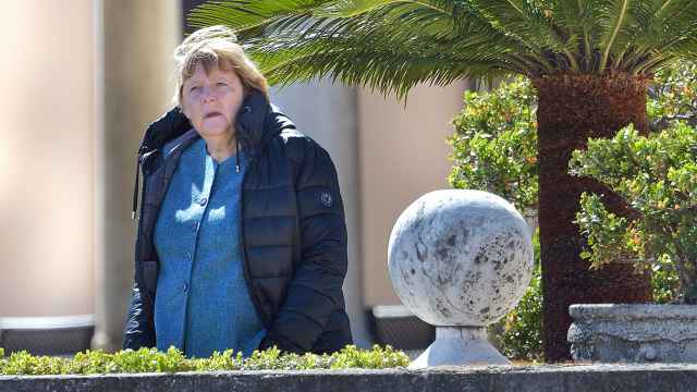 Меркель заявила, что не считает себя виновной в нападении РФ на Украину и рассказала, почему вместо поездки в разрушенную Бучу выбрала Италию