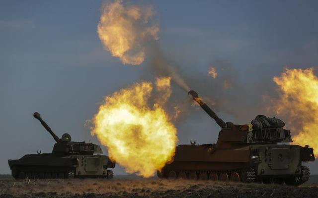 "Добро пожаловать в ад": артиллерия ВСУ уничтожила склад РФ с "Градами" (видео)