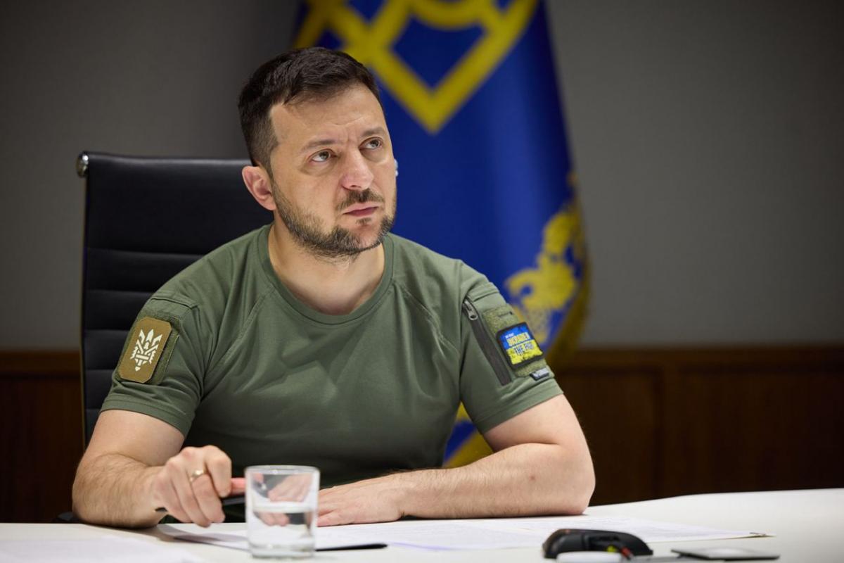 Зеленский: "обвал", "дефицит" и "бедность" – это то, что будет описывать жизнь в России