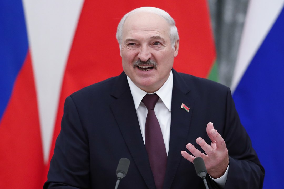 Диктатор Лукашенко бредит, что войну, начатую Россией против Украины, можно завершить хоть сейчас... (Видео)