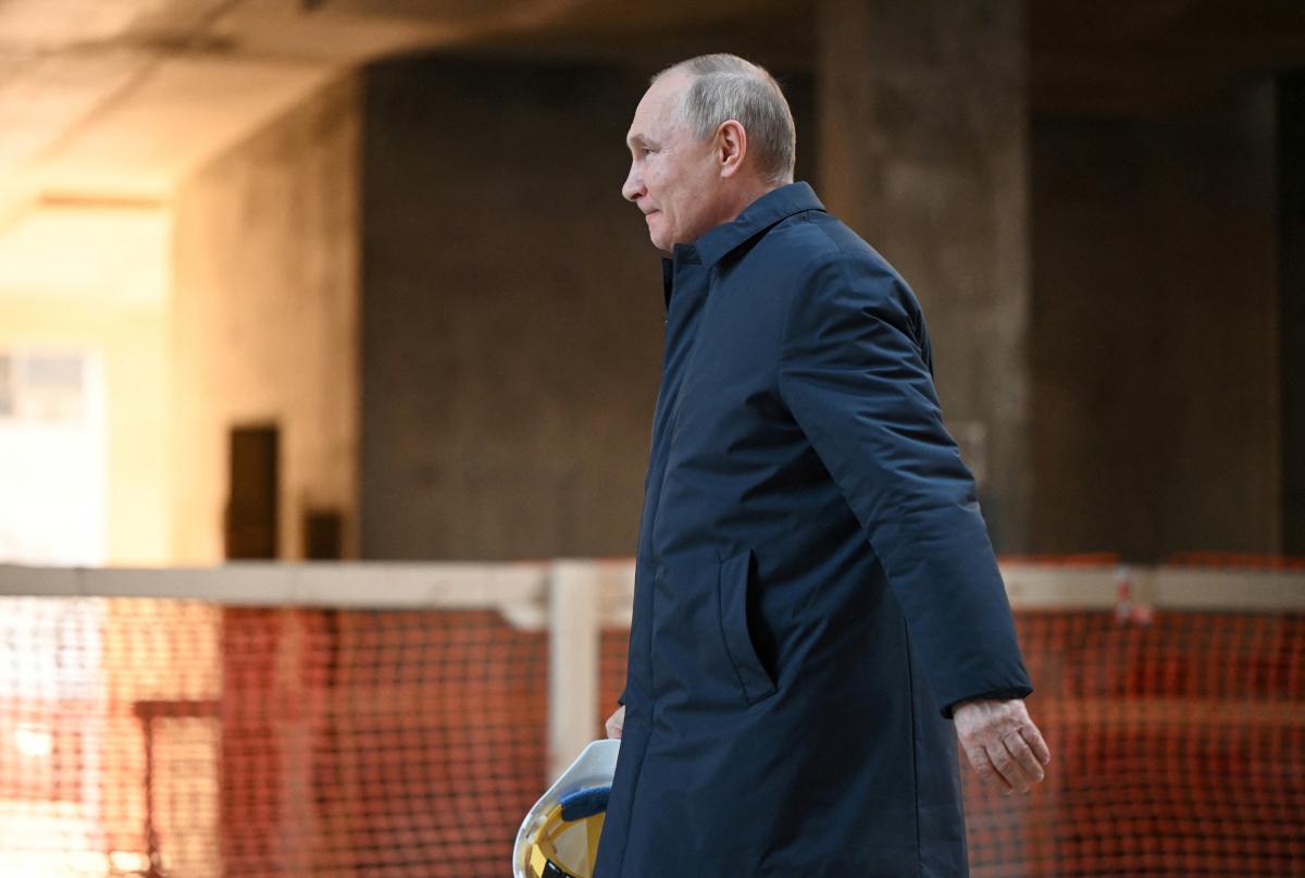 "Близко к краю пропасти": политолог рассказал о проблемах Путина (видео)