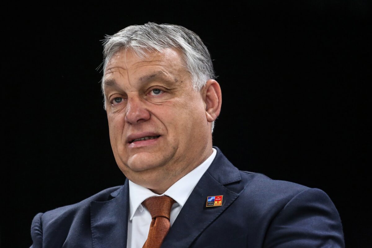 Орбан попал в новый скандал из-за заявления о «смешении рас» в Европе