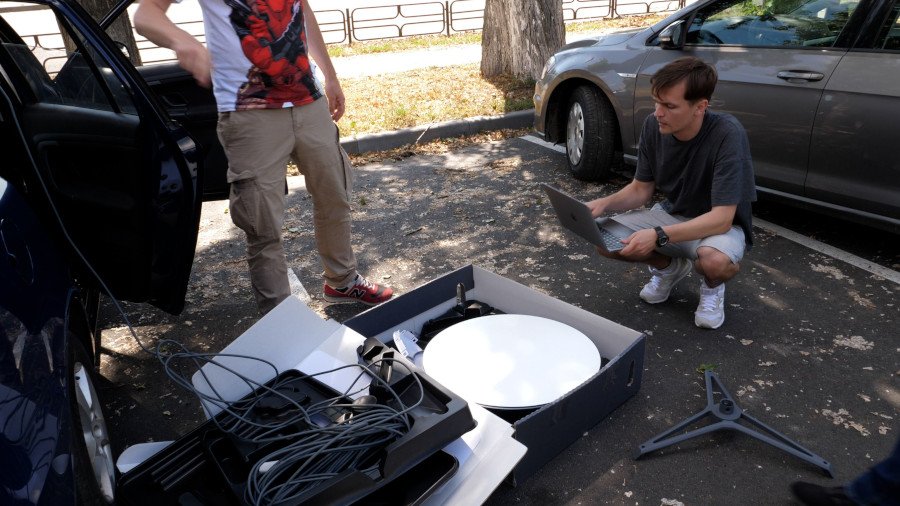 В Минцифры показали, как работает Starlink на скорости 135 километров в час (Видео)