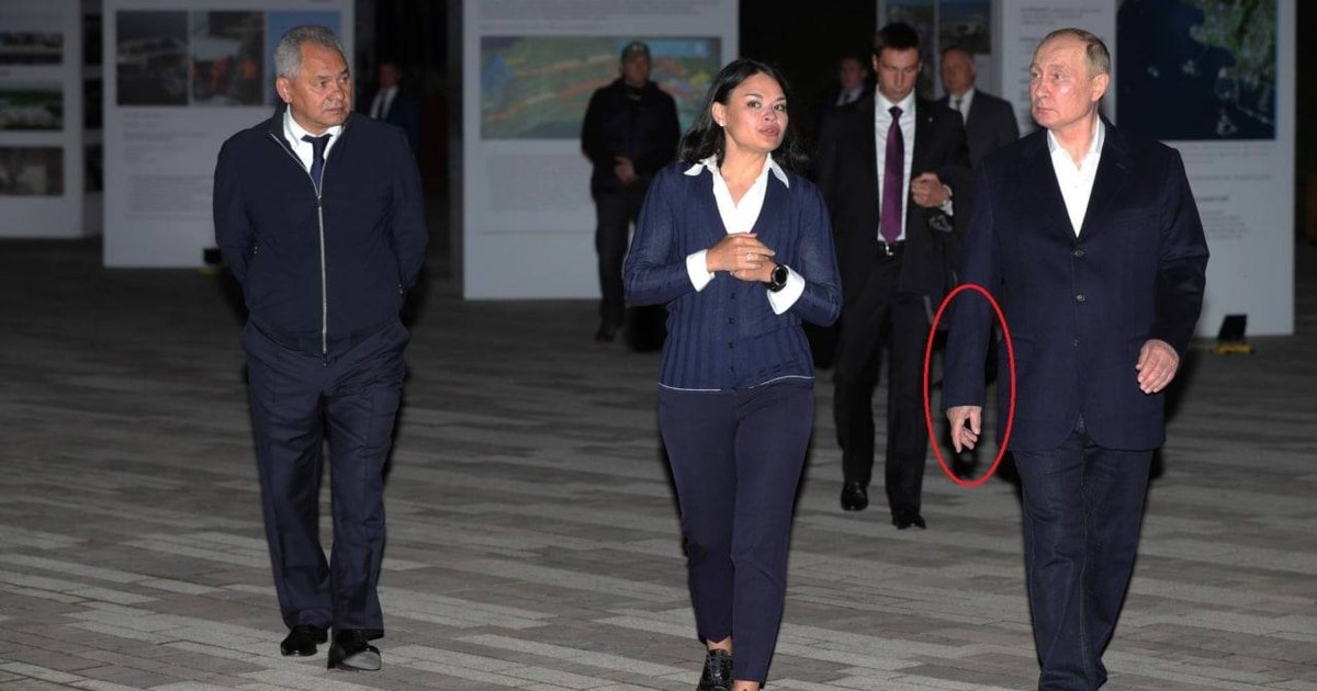 Путина снова заподозрили в параличе: не той рукой отбивался от комара. Фото и видео