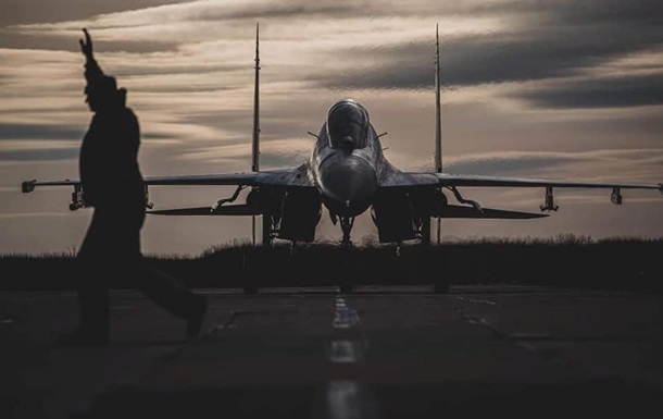 Зеленский: Россия надеялась уничтожить авиацию Украины в первые часы вторжения. Это была совершенно безумная цель