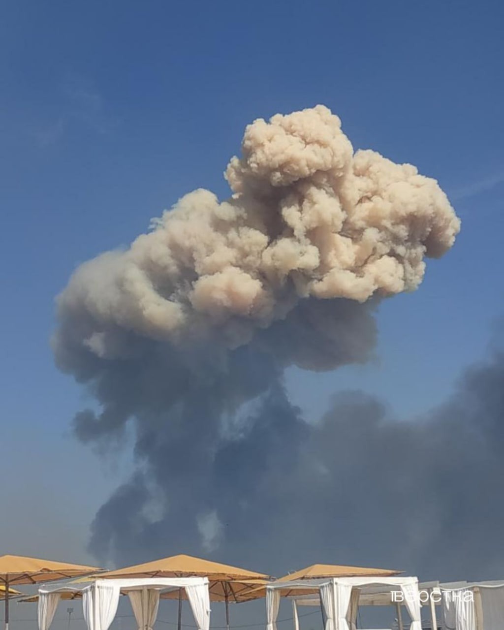 ВСУ наносит удары в сотнях километров от линии фронта, в том числе по всему Крыму. Как им это удается?