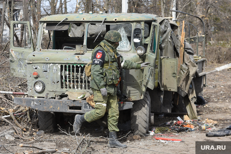У нас нет ни снарядов, ни оружия, них*я". Страшно - оккупант расплакался, рассказывая жене о контрнаступлении ВСУ