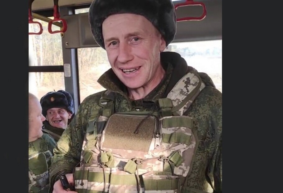 Мобилизованным в Тверской области РФ выдали бронежилеты для страйкбола. (Видео)