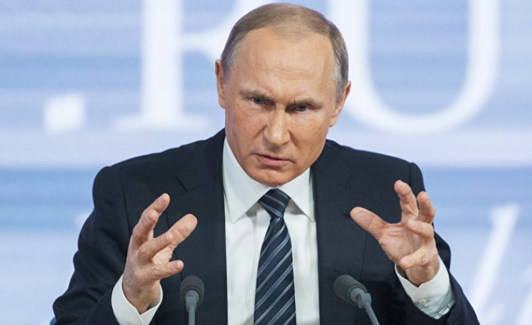Путин ввел "военное положение" на оккупированной части Украины: что это значит