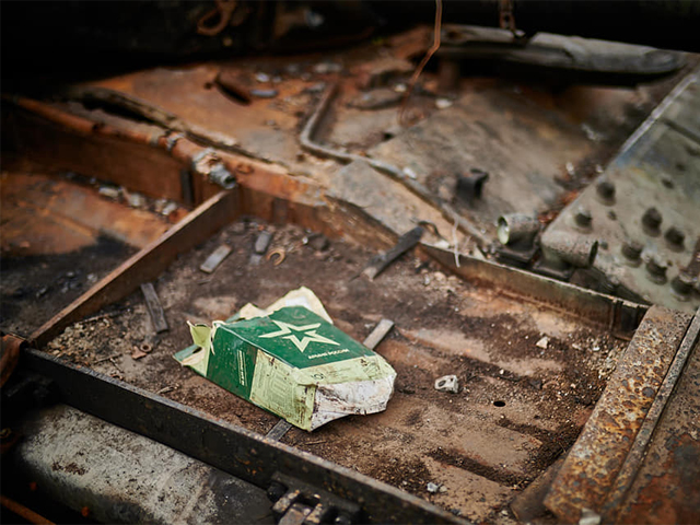 "Они посылают пацанов на убой, ложатся в поле трупы". Оккупант пожаловался жене на потери и поломанные танки – перехват ГУР МО