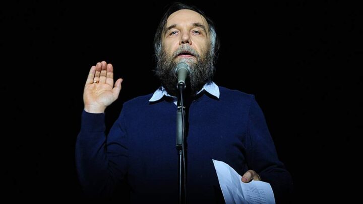 Идеолог «русского мира» Дугин предложил «принести в жертву» Путина за сдачу Херсона