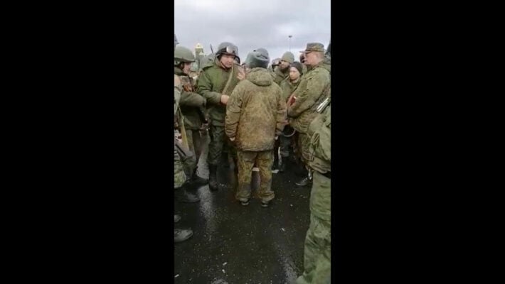 ✔️Под Москвой мобики устроили разборки с офицерами из-за имитации «подготовки» к войне (Видео)