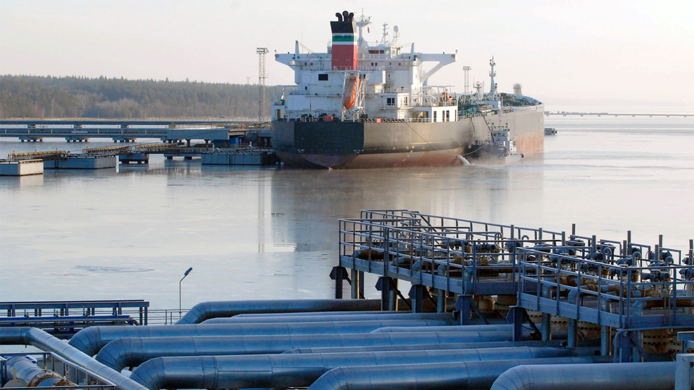 Цена российской нефти рухнула до $52 за баррель
