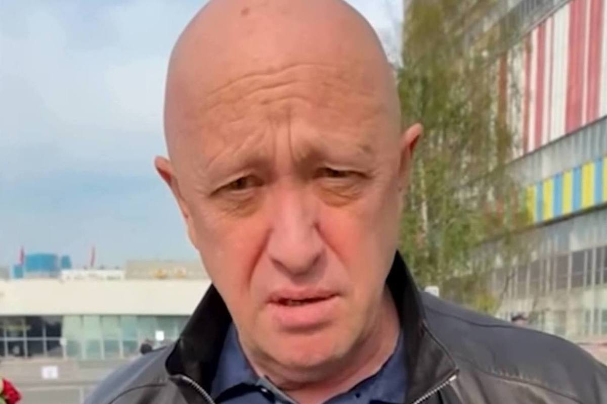 Криминальный авторитет Саша Курара присоединился к Грише Московскому и обратился к российским зекам, решившим вступить в ЧВК "Вагнера".