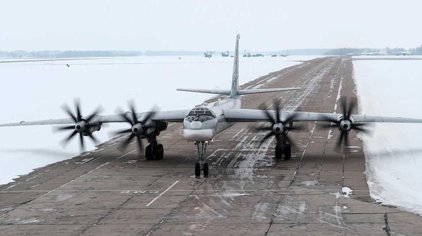 Россия эвакуировала авиацию после удара БПЛА по базе в Энгельсе: исчезли по меньшей мере 6 стратегических бомбардировщиков. Фото