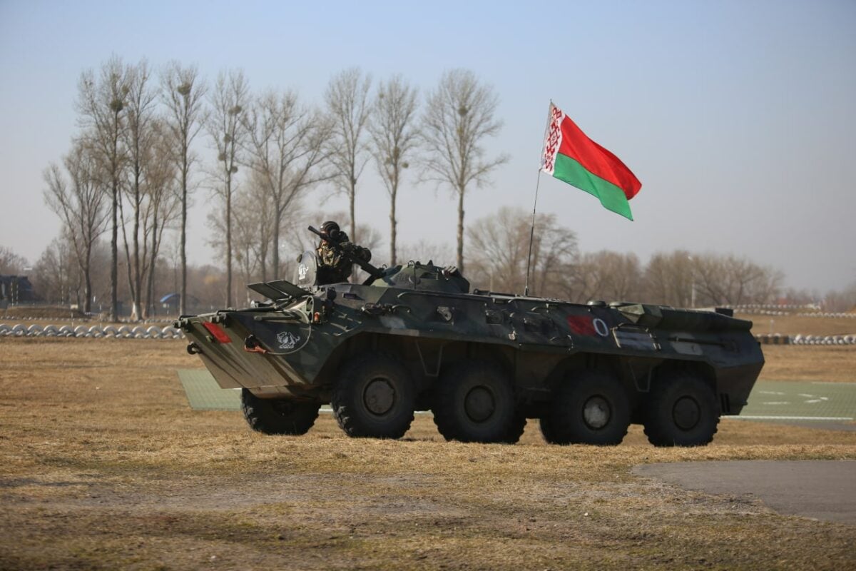 В ВСУ говорят о технике оккупанта и солдатах в украинской форме на границе с Беларусью. Что об этом думают ISW и «Гаюн»