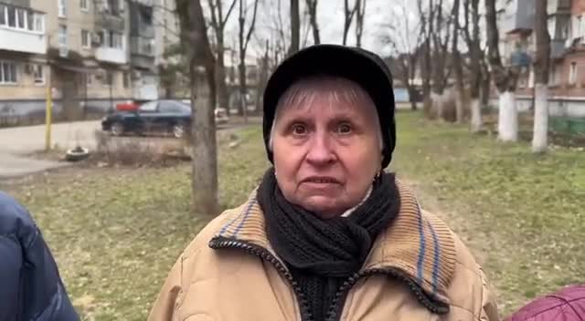 Там один сплошной дурдом. "Бабки из отряда Путина" потребовали запретить ВСУ, ГУР и СБУ: видео