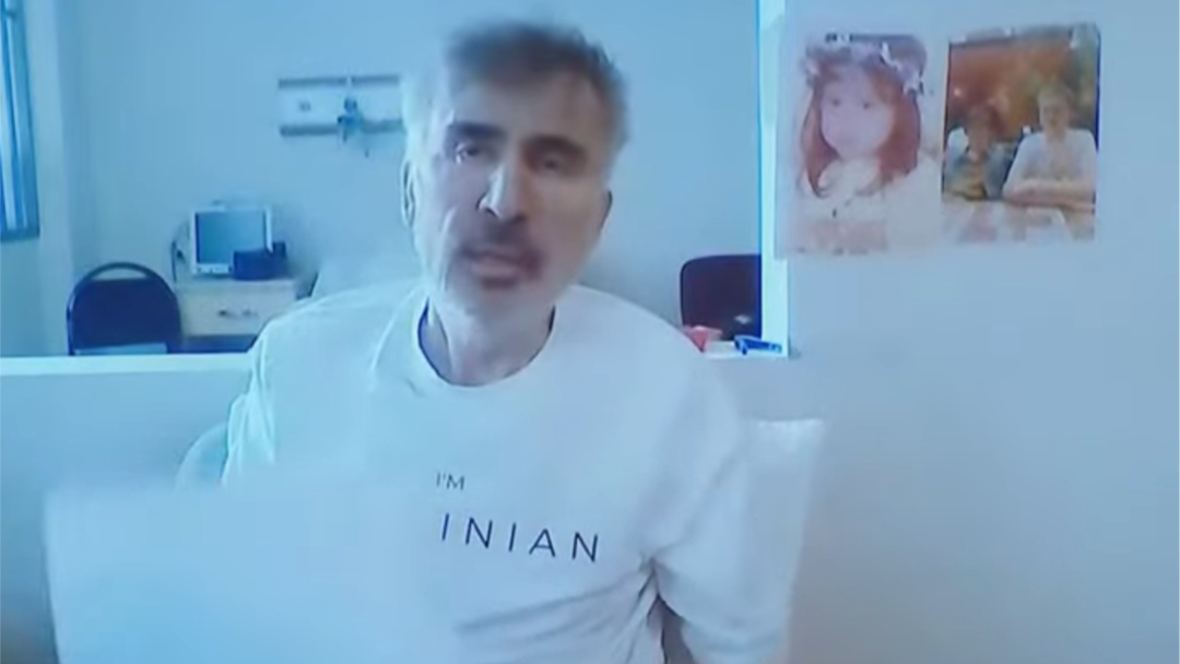 Саакашвили из тюрьмы заявил, что власти Грузии сдают страну Путину