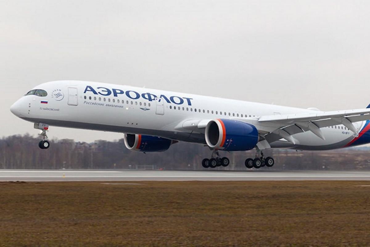 Российские авиакомпании через три года останутся без половины самолетов