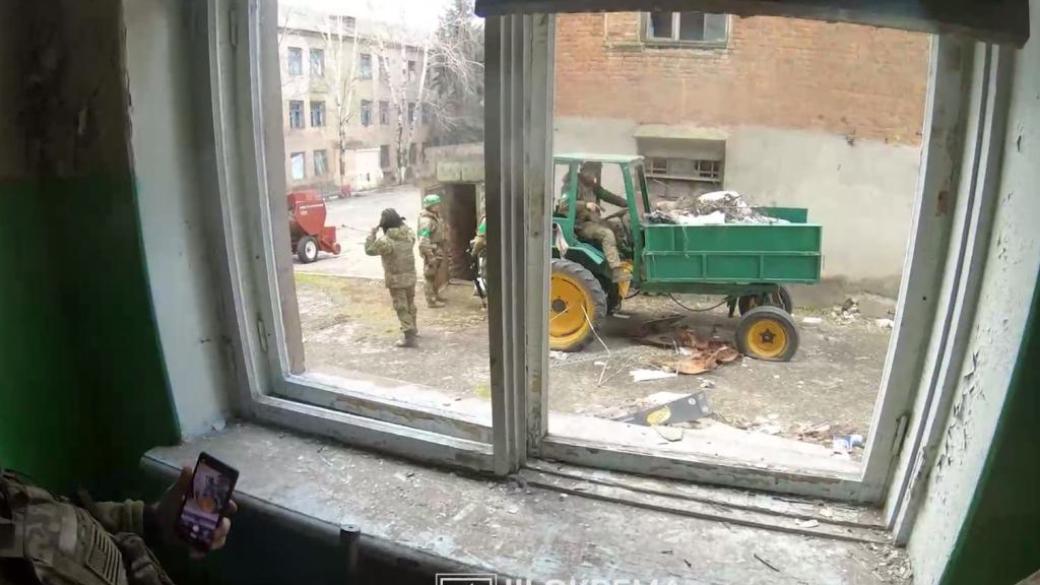 Украинские военные показали жуткое видео уличных боев в Бахмуте