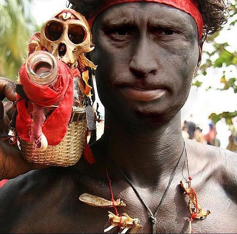 Чтобы мог спокойно приехать в ЮАР