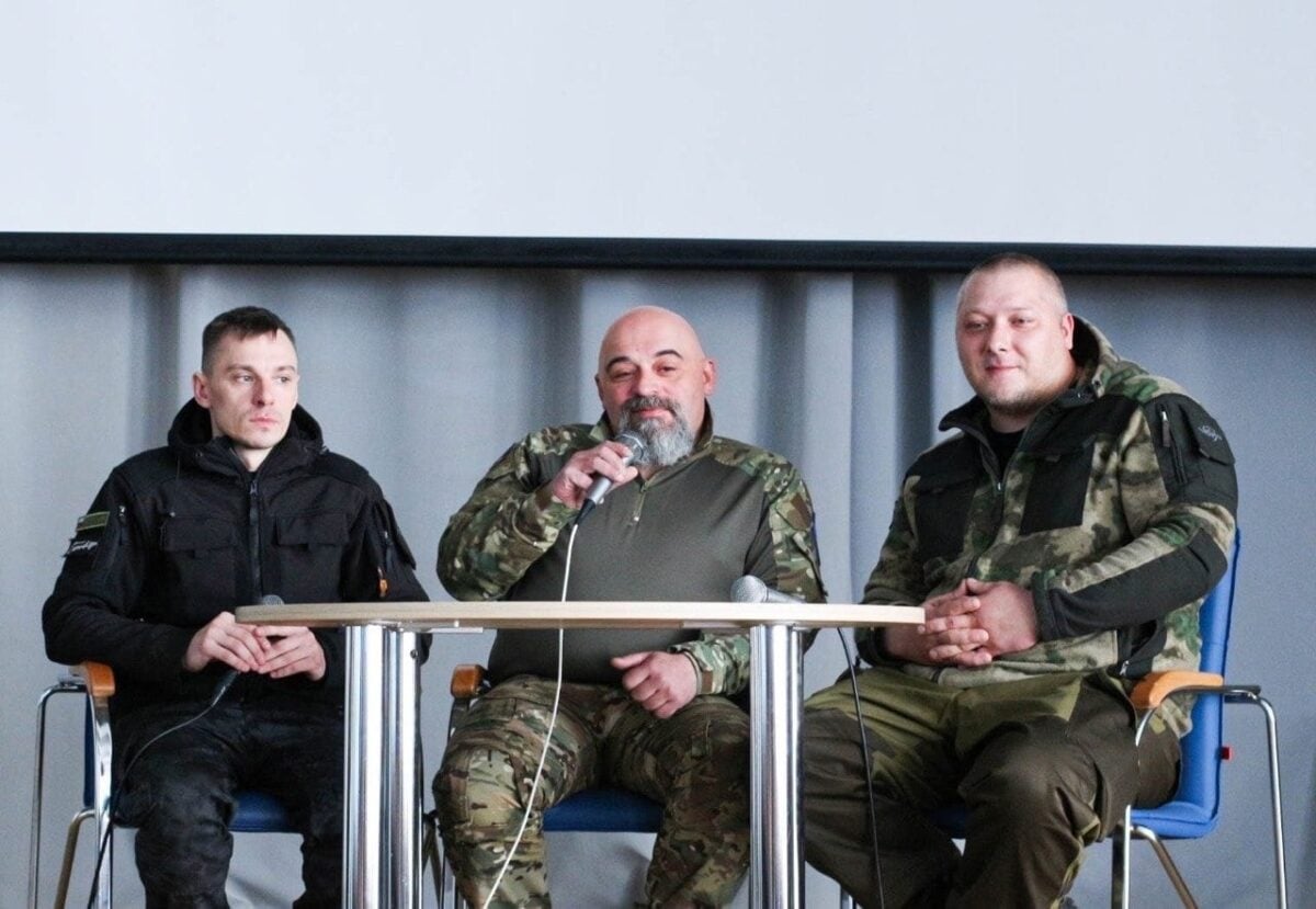 Спрашивали про нашивки СС: В РФ студентам объявили выговор за вопросы наемникам, воюющим в Украине (Видео)