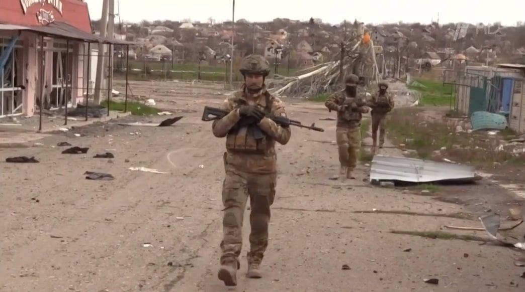 "Брали маленький Бахмут целых 224 дня": Российские пропагандисты начали «сливать» ЧВК Вагнер