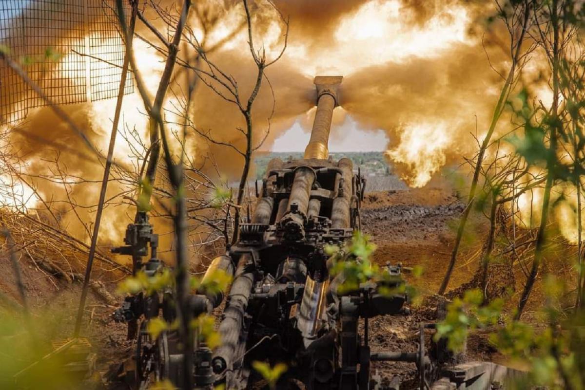 Россияне готовятся к сдаче Бахмута: генерал указал на важные признаки (Видео)