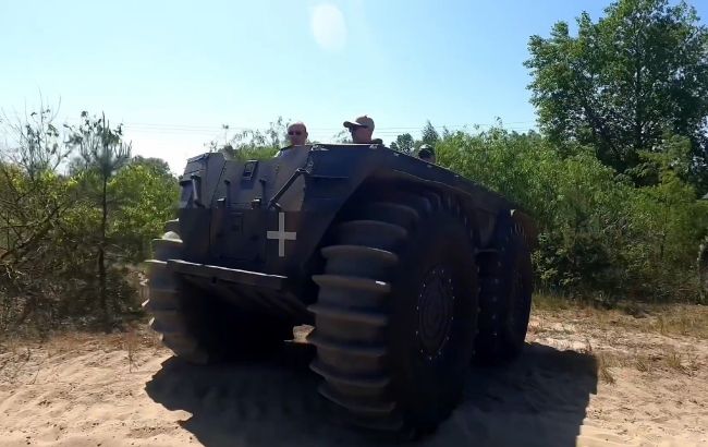 Оружие нашей Победы: ВСУ показали новое видео вездехода "Богун"