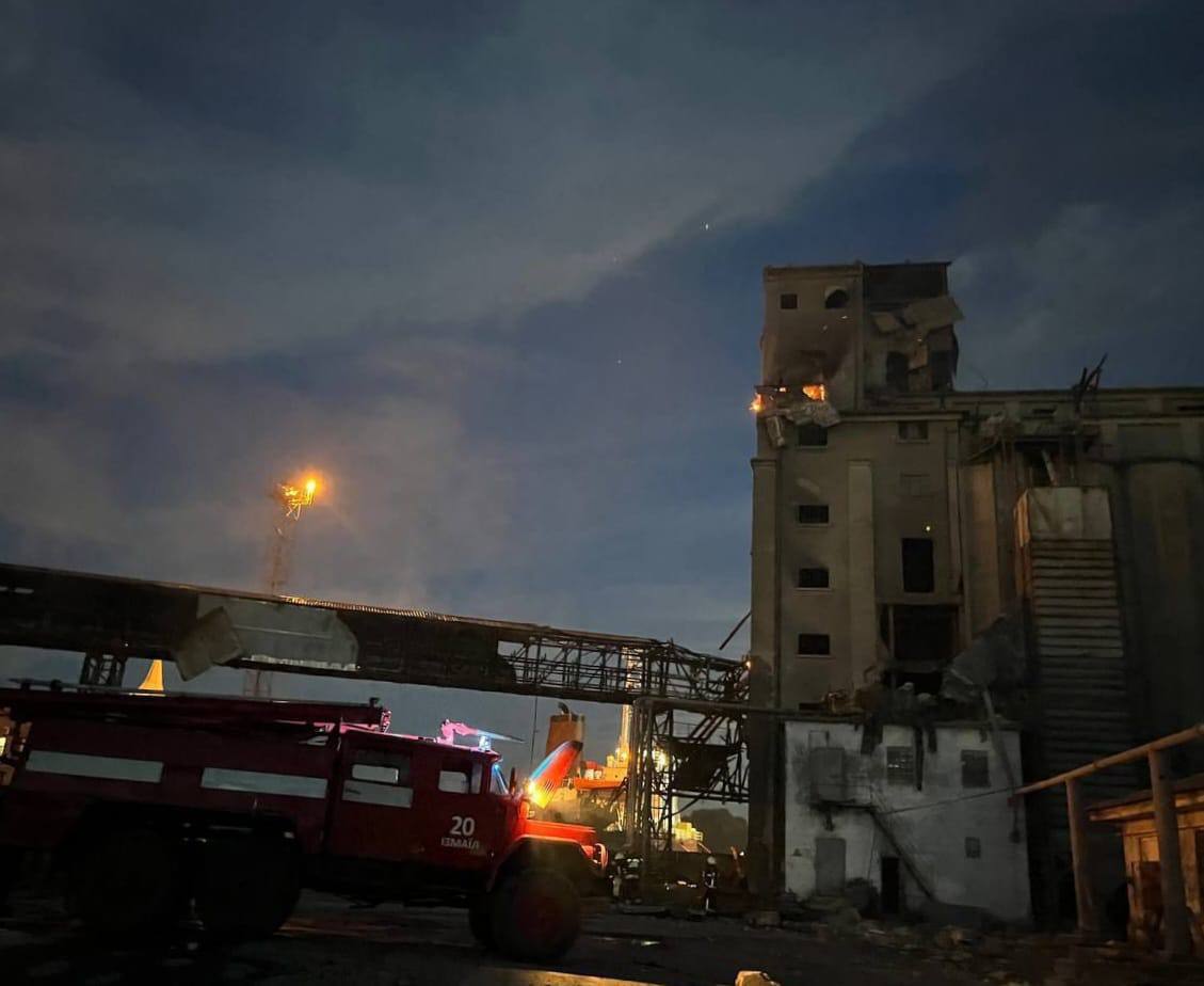 Россия серьезно разрушила порт на Дунае. Это основной альтернативный канал экспорта зерна