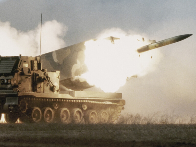 США могут передать Украине дальнобойные ракеты с кассетными боеприпасами – Reuters