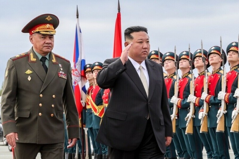 «С раскосыми и жадными очами!..»