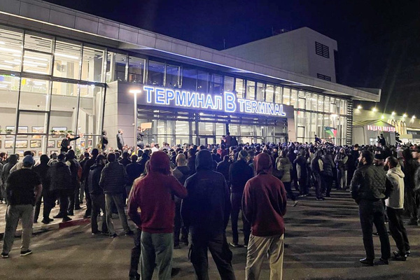 ⚡В РФ разгораются еврейские погромы: в аэропорту Махачкалы стало "горячо", Видео